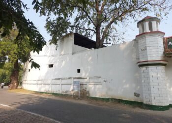 Mosque at Upar Kot in old Aligarh city