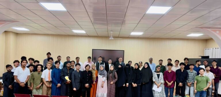 The Aligarian: AMU News, Alumni and Aligarh City Thai students, AMU faculty and Thai alumni at the Indo-Thai Academic and Cultural Exchange Programme 2026 in the Cultural Hall, Maulana Azad Library