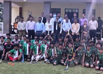 ABK Union School Wins AMU Inter-School Hockey Title; NCC Cadet Takes Quiz Silver at Varanasi Camp ABK Union School and Saiyyid Hamid School hockey teams with guests after the AMU inter-school hockey tournament