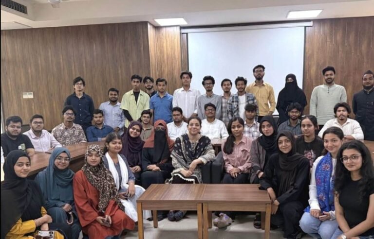 AMU MBA students with alumni Dr Munirudheen A and Shagufta Ahmad