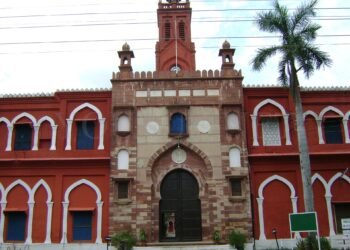 Famous AMU Alumni: 12 Aligs Who Shaped Modern India Victoria Gate clock tower at Aligarh Muslim University