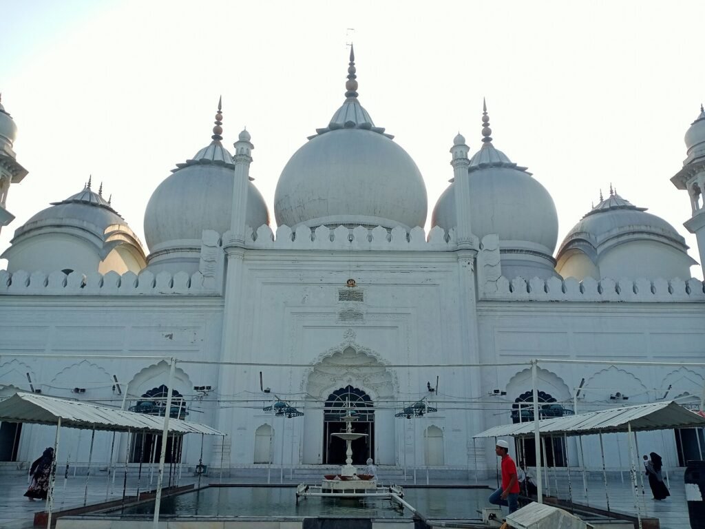 Places to Visit in Aligarh: 10 Sights from the Fort to Shekha Jama Masjid at Upper Kot in Aligarh old city