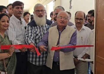 ZHCET Honours 14 Teachers for Research; 270 AMU Students Meet Foreign Universities at Education Fair Pro Vice-Chancellor Prof. Mohd Mohsin Khan inaugurating the International Education Fair at ZHCET, AMU